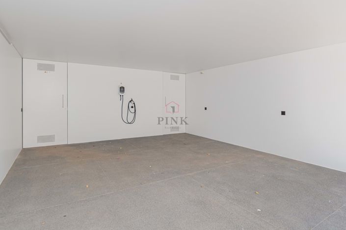 Image No.36-3 Bed Semi-Detached for sale