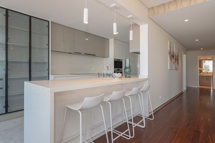 Image No.9-Appartement de 4 chambres à vendre à Funchal