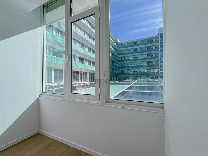 Image No.15-1 Bed Property for sale