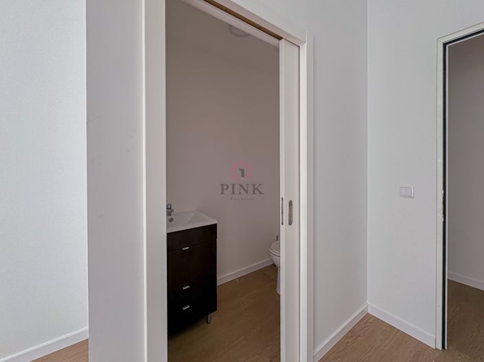 Image No.17-1 Bed Property for sale