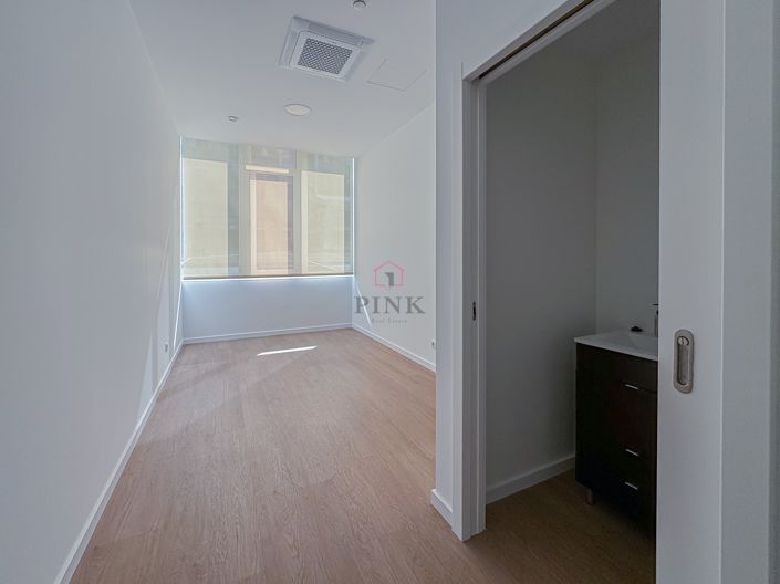 Image No.18-1 Bed Property for sale