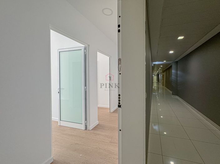 Image No.3-1 Bed Property for sale