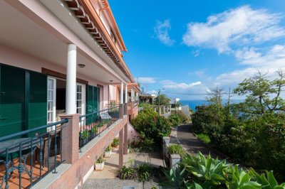 1862-646467-20eb4152a9fbcfd5b78c9c0612bb54ff9