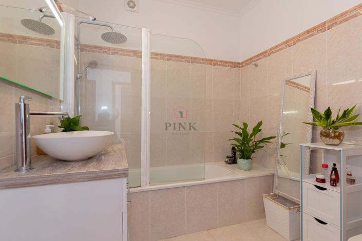 Image No.30-4 Bed Villa for sale