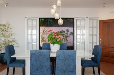 1862-646467-20eb4152a9fbcfd5b78c9c0612bb54ff9