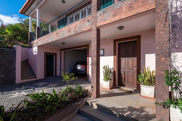 Image No.57-4 Bed Villa for sale