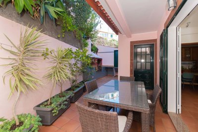 1862-646467-20eb4152a9fbcfd5b78c9c0612bb54ff9