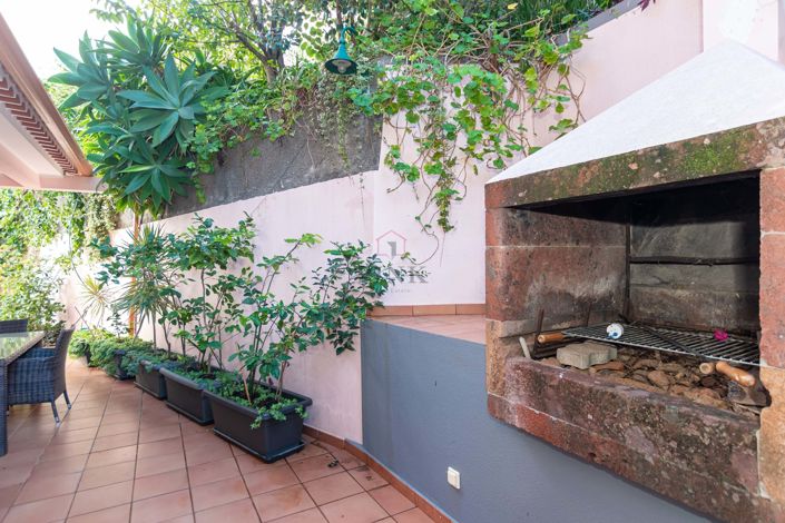 Image No.9-4 Bed Villa for sale