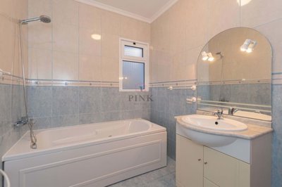 1862-649630-20eb4152a9fbcfd5b78c9c0612bb54ff9