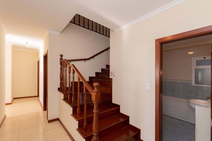 Image No.28-3 Bed Villa for sale