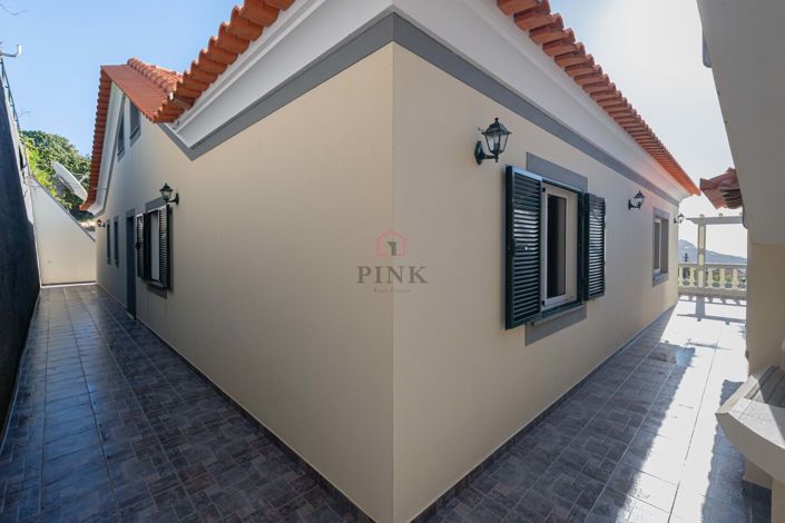 Image No.39-3 Bed Villa for sale