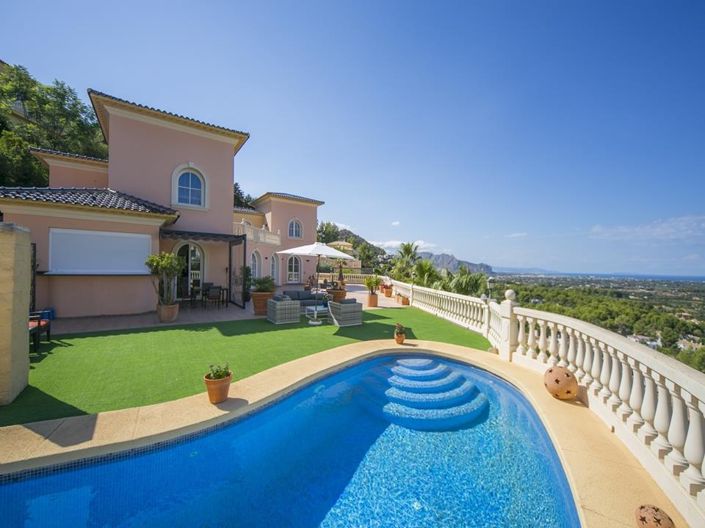 Image No.2-5 Bed Villa for sale