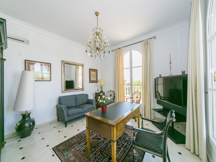 Image No.28-5 Bed Villa for sale