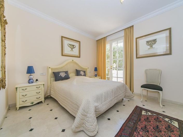 Image No.30-5 Bed Villa for sale