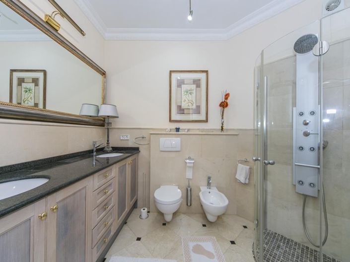 Image No.31-5 Bed Villa for sale