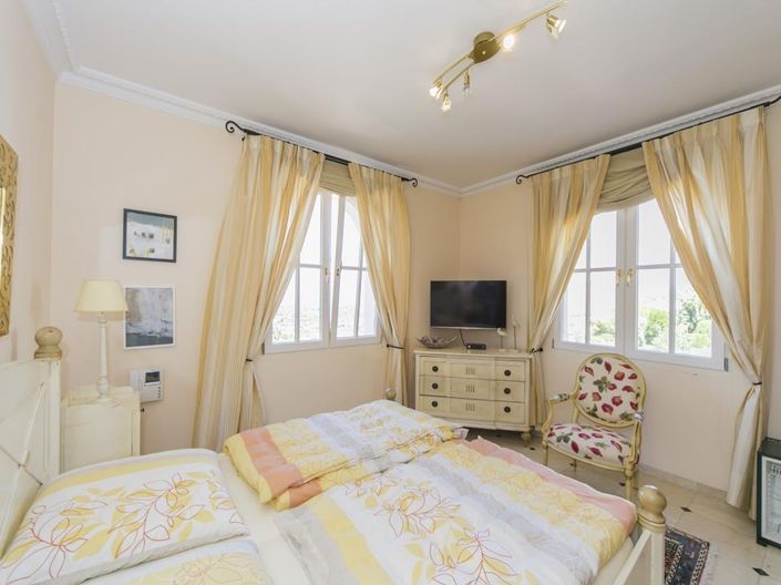 Image No.36-5 Bed Villa for sale
