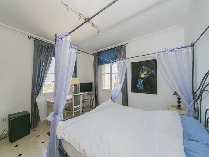 Image No.44-5 Bed Villa for sale