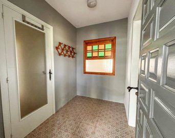 rustic-detached-house-for-sale-walking-distan
