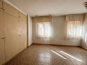 rustic-detached-house-for-sale-walking-distan