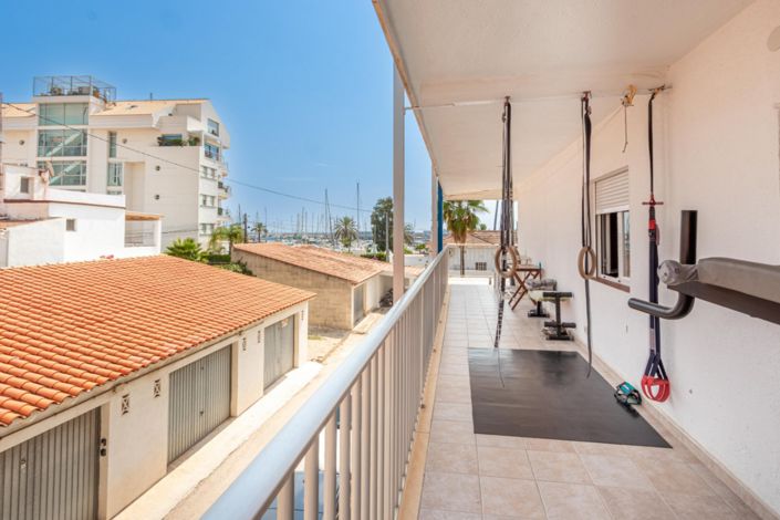 Image No.24-3 Bed Apartment for sale