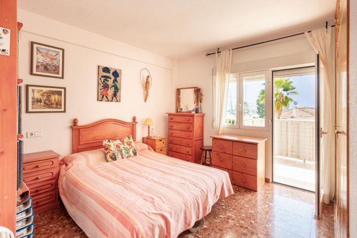 Image No.3-3 Bed Apartment for sale