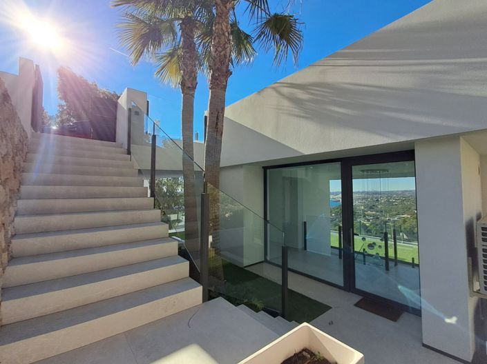 Image No.10-5 Bed Villa for sale