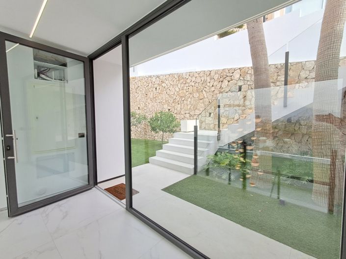 Image No.12-5 Bed Villa for sale