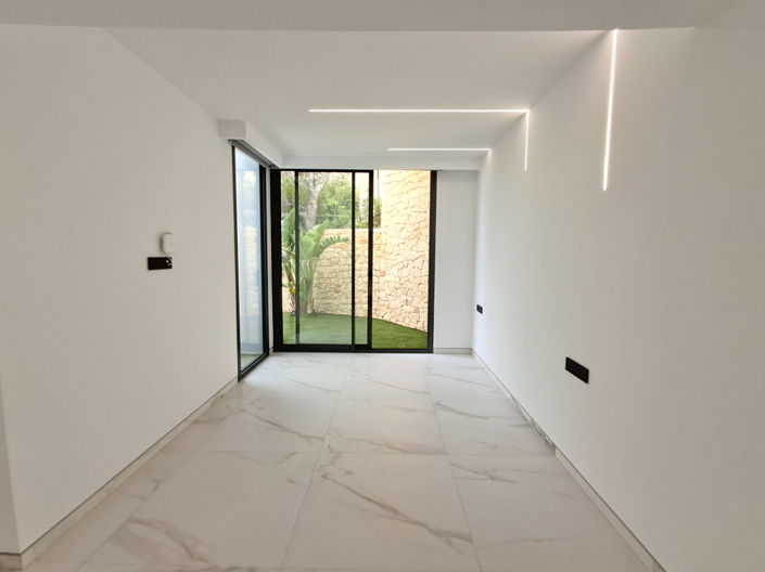 Image No.31-5 Bed Villa for sale
