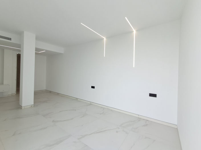 Image No.37-5 Bed Villa for sale