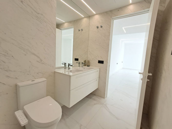 Image No.40-5 Bed Villa for sale