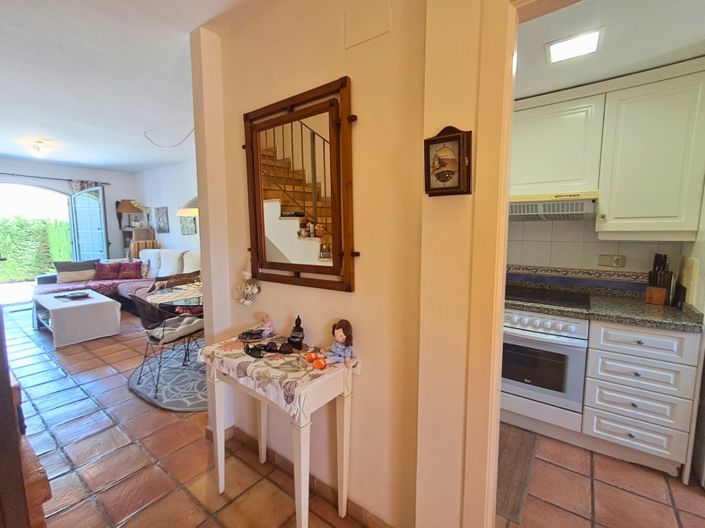 Image No.11-2 Bed Townhouse for sale