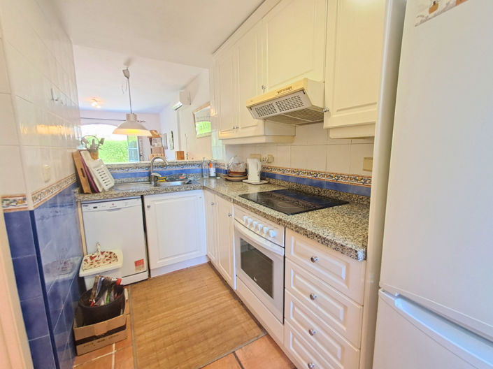 Image No.2-2 Bed Townhouse for sale