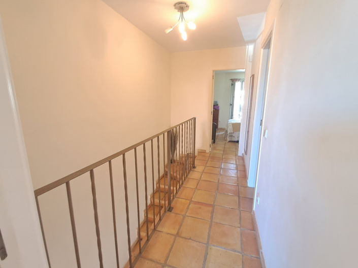 Image No.20-2 Bed Townhouse for sale