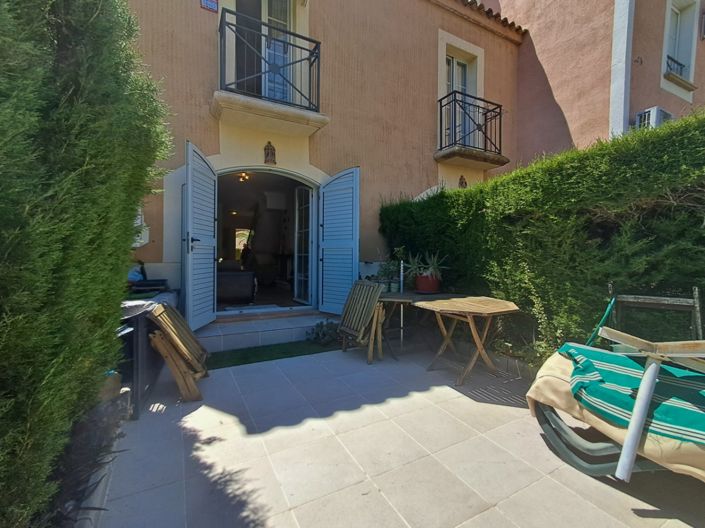 Image No.35-2 Bed Townhouse for sale
