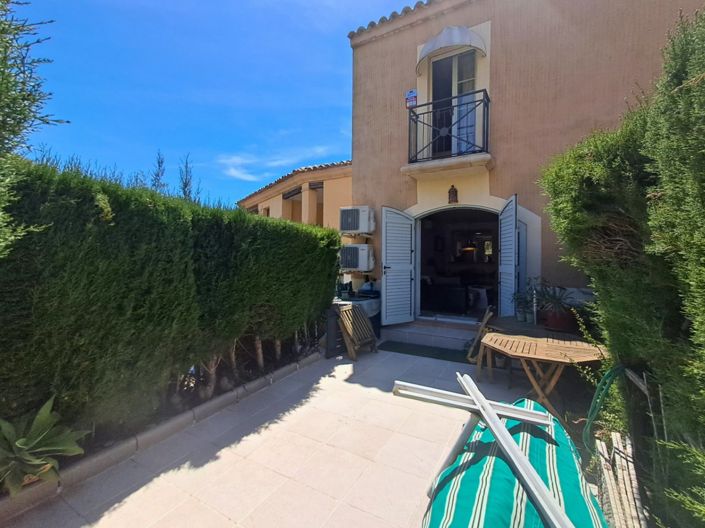 Image No.36-2 Bed Townhouse for sale