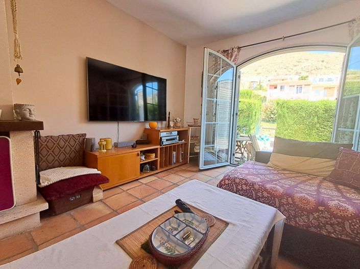 Image No.4-2 Bed Townhouse for sale