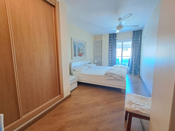 Image No.25-3 Bed Apartment for sale