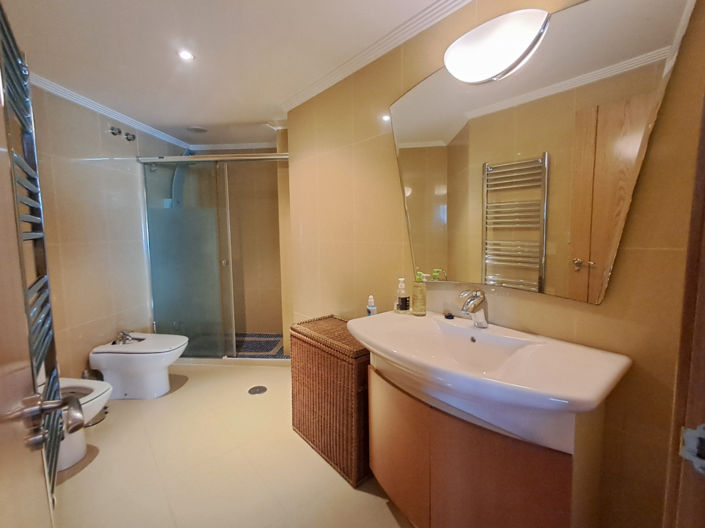 Image No.27-3 Bed Apartment for sale