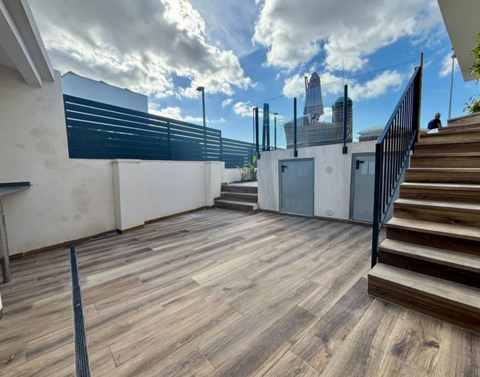 Image No.17-5 Bed Villa for sale