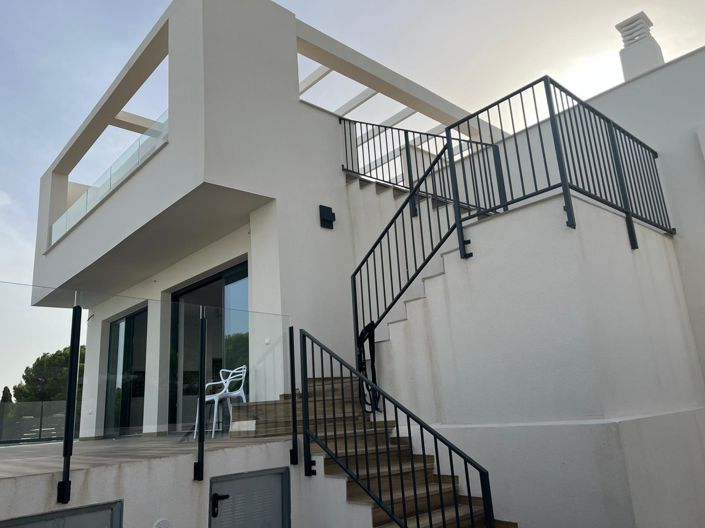 Image No.8-5 Bed Villa for sale