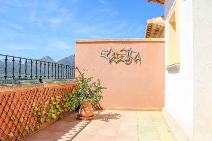 Image No.19-3 Bed Townhouse for sale