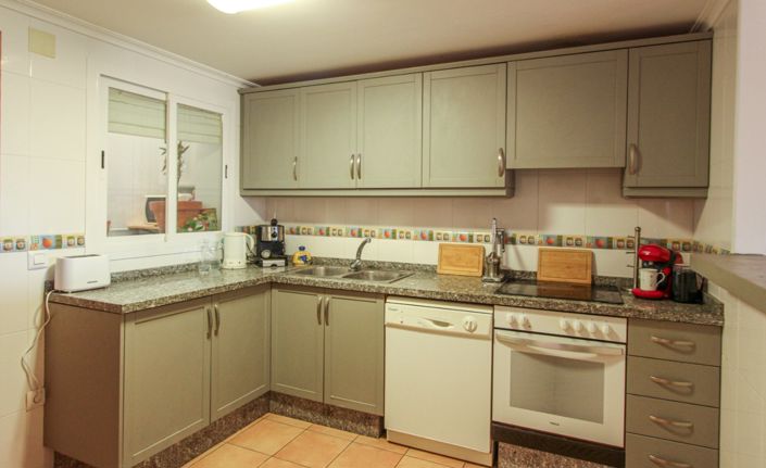 Image No.5-3 Bed Townhouse for sale