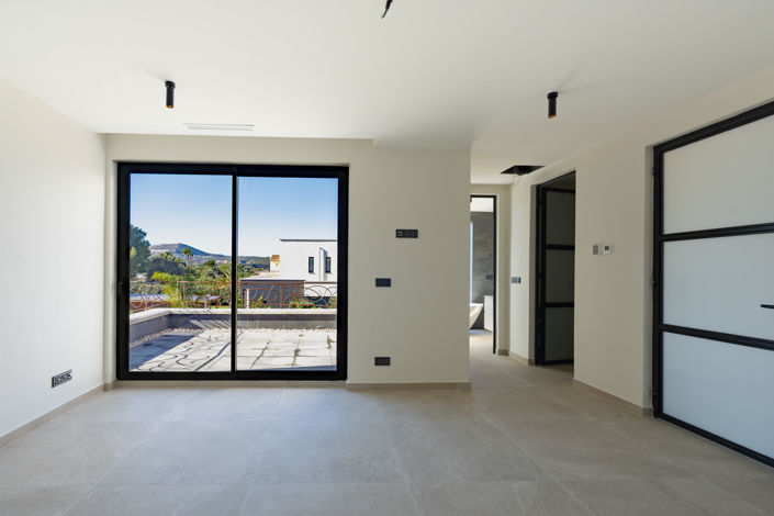 Image No.19-3 Bed Villa for sale