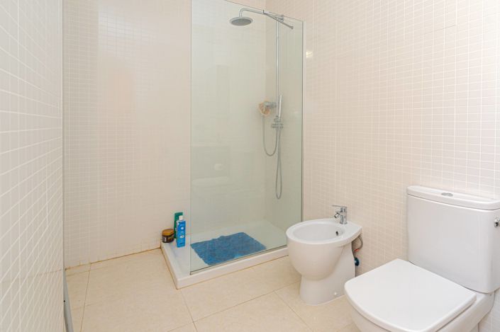 Image No.22-3 Bed Apartment for sale