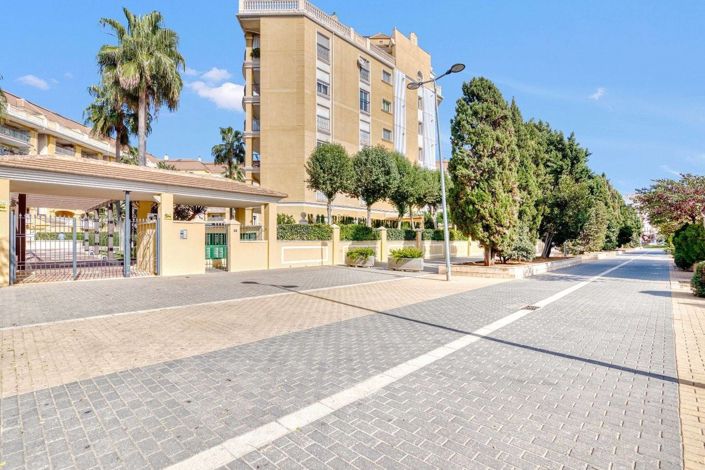 Image No.33-3 Bed Apartment for sale