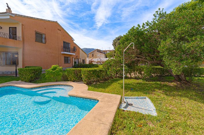 Image No.11-6 Bed Villa for sale