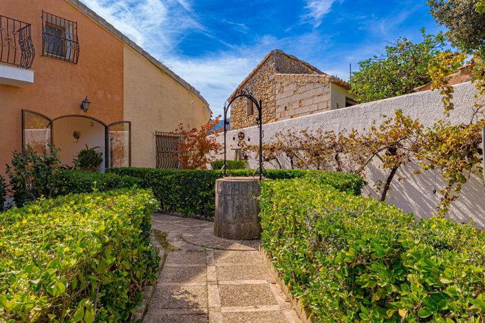Image No.12-6 Bed Villa for sale