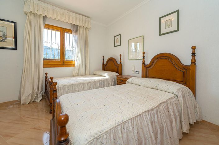 Image No.37-6 Bed Villa for sale