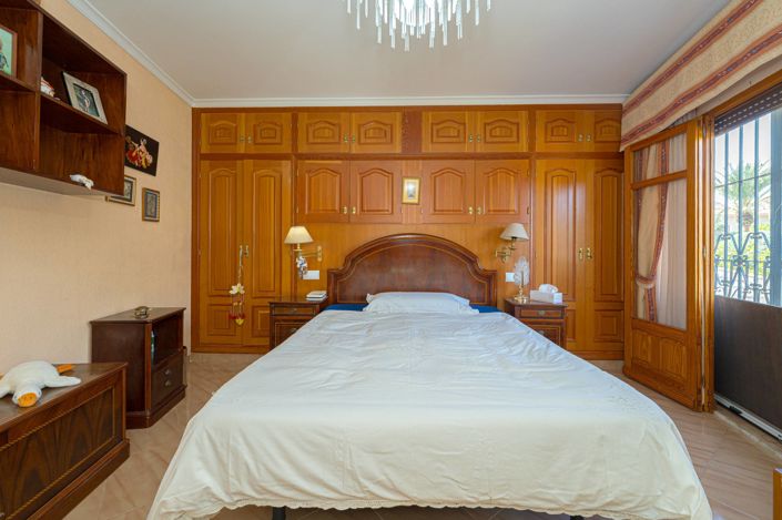 Image No.39-6 Bed Villa for sale