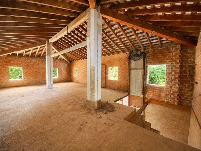 Image No.8-10 Bed Villa for sale